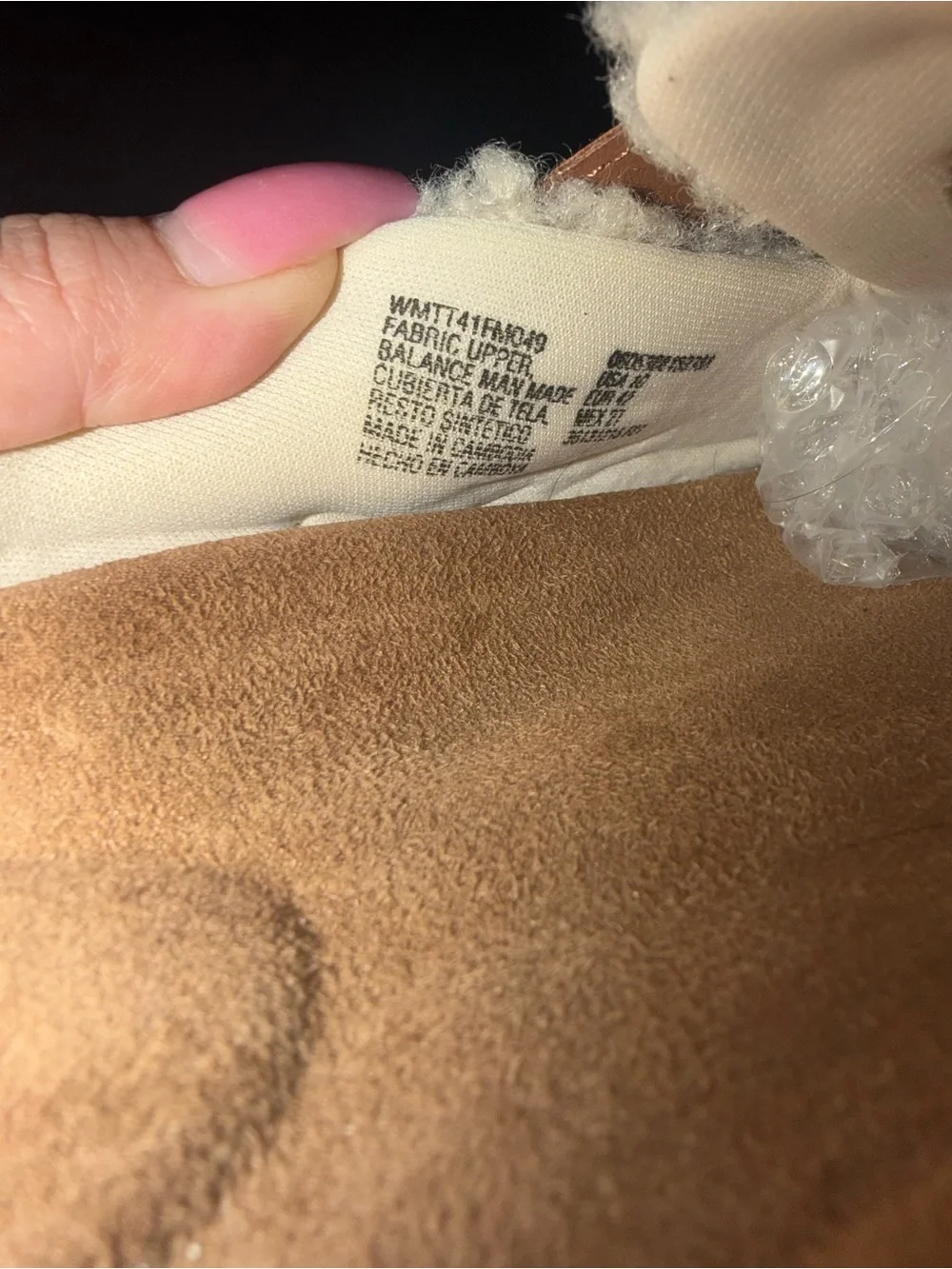 Women’s Time & Tru Sherpa slide on cream & tan clogs in a US 10